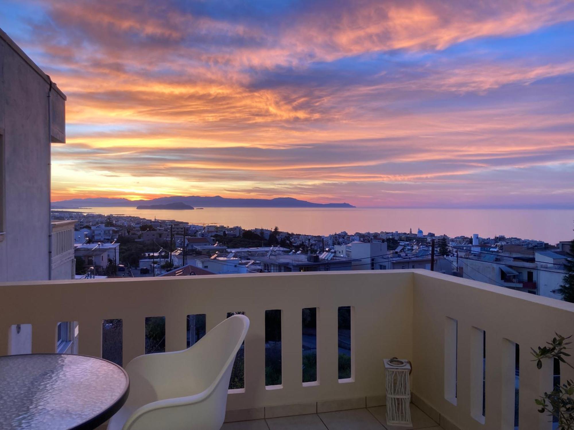 Stephanie'S Place - Charming Apartment With Sea View 干尼亞 外观 照片